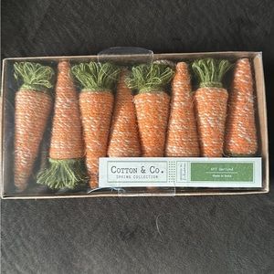 6ft carrot garland